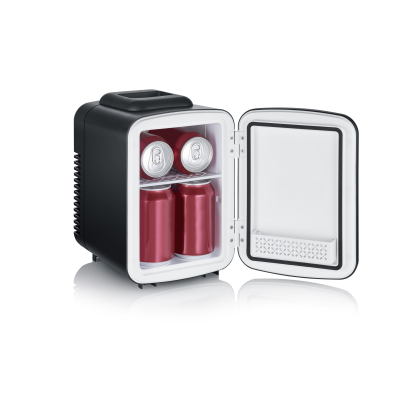 SEVERIN - Mini-koelkast, 4L capaciteit. Koelt de inhoud tot 18–20°C onder de omgevingstemperatuur en houdt voedsel of dranken warm tot ongeveer 65°C.  Inclusief stroomadapter en 12V autoadapter. Beschikt over een geïntegreerd draaggreep voor eenvoudig vervoer. - art. KB2955