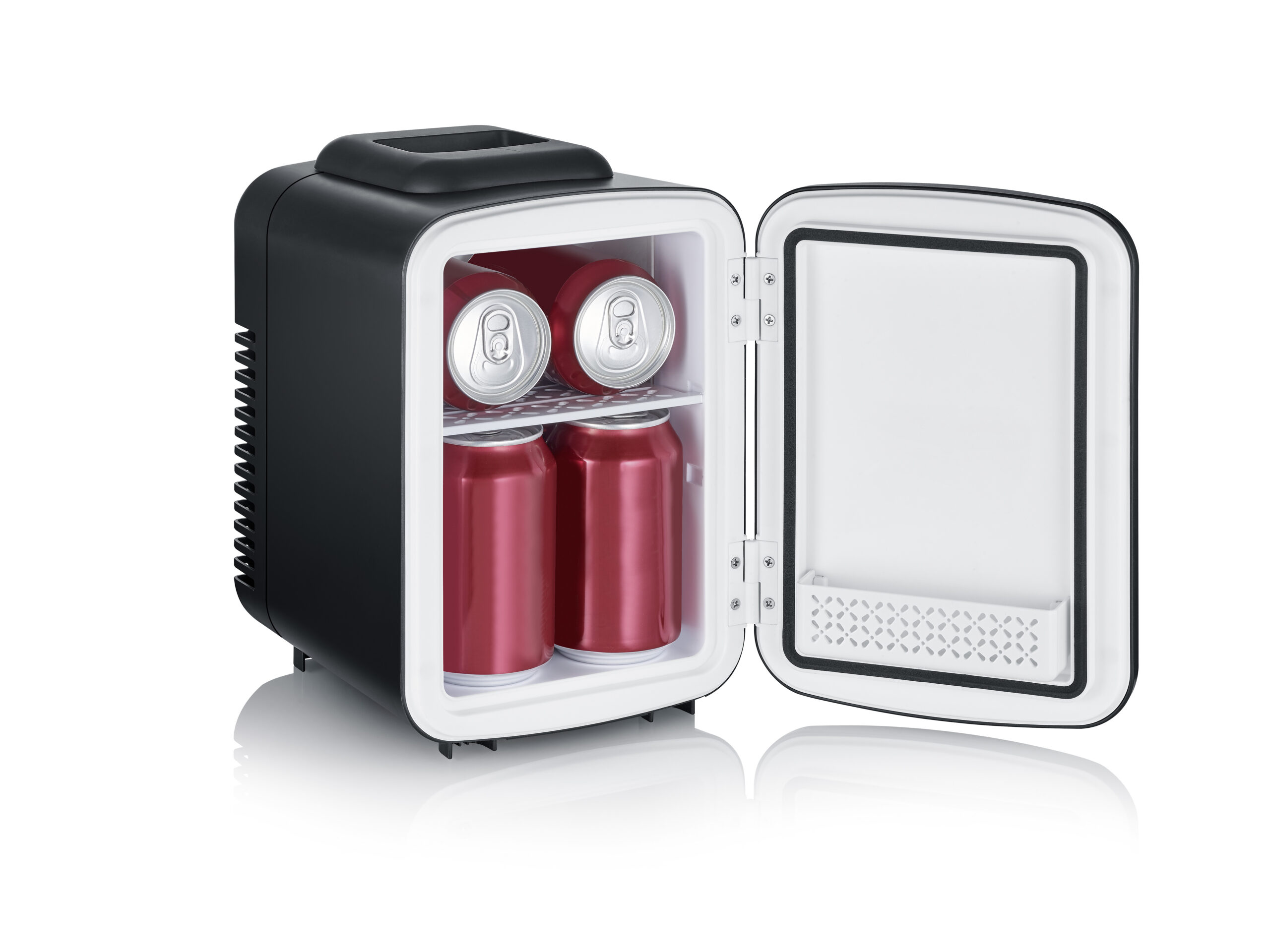 SEVERIN - Mini-koelkast, 4L capaciteit. Koelt de inhoud tot 18–20°C onder de omgevingstemperatuur en houdt voedsel of dranken warm tot ongeveer 65°C. Inclusief stroomadapter en 12V autoadapter. Beschikt over een geïntegreerd draaggreep voor eenvoudig vervoer. - art. KB2955
